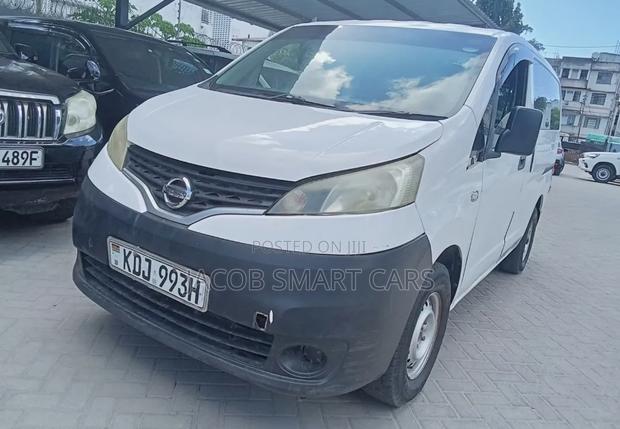 Nissan NV200 2017 White