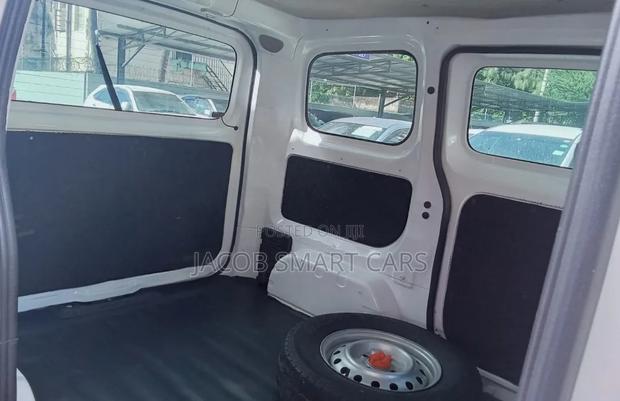 Nissan NV200 2017 White