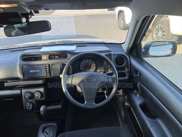 Toyota Succeed 2019 Silver