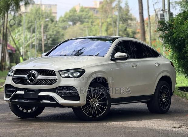 Mercedes-Benz GLE-Class GLE 400d 4MATIC 2020 White