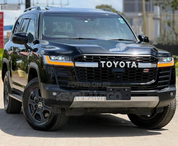 Toyota Land Cruiser 2023 Black