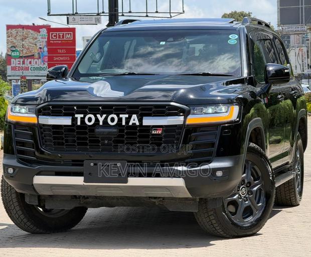 Toyota Land Cruiser 2023 Black