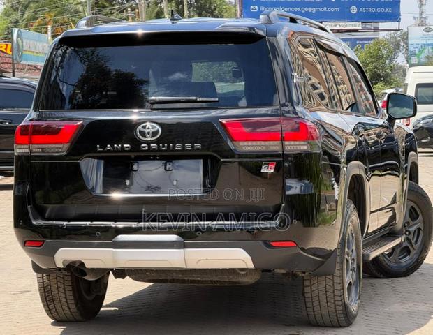 Toyota Land Cruiser 2023 Black