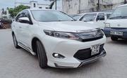 Toyota Harrier 2014 White for sale