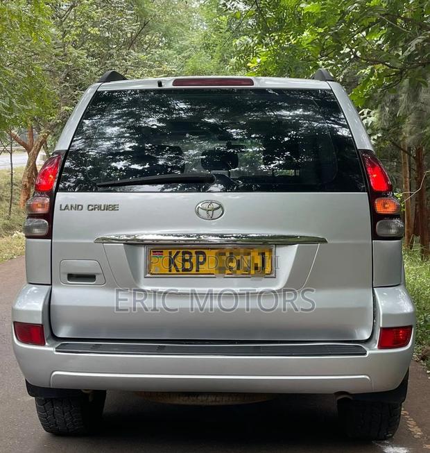 Toyota Land Cruiser Prado 2004 Silver