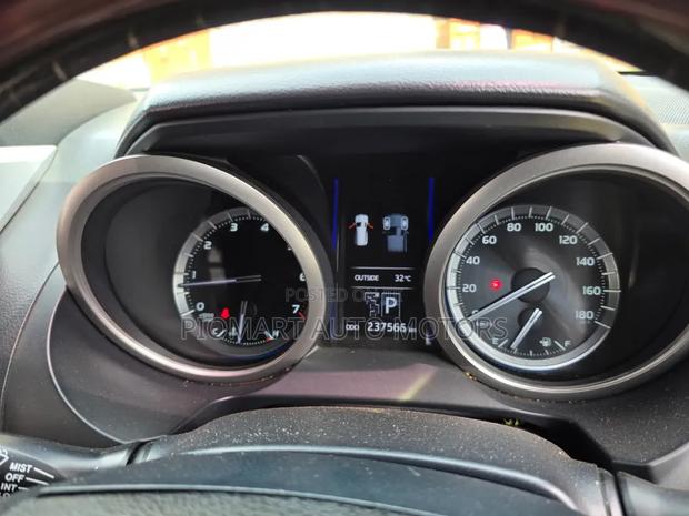 Toyota Land Cruiser Prado 2014 Black