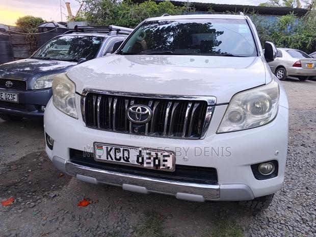 Toyota Land Cruiser Prado 2.7 i 2010 White