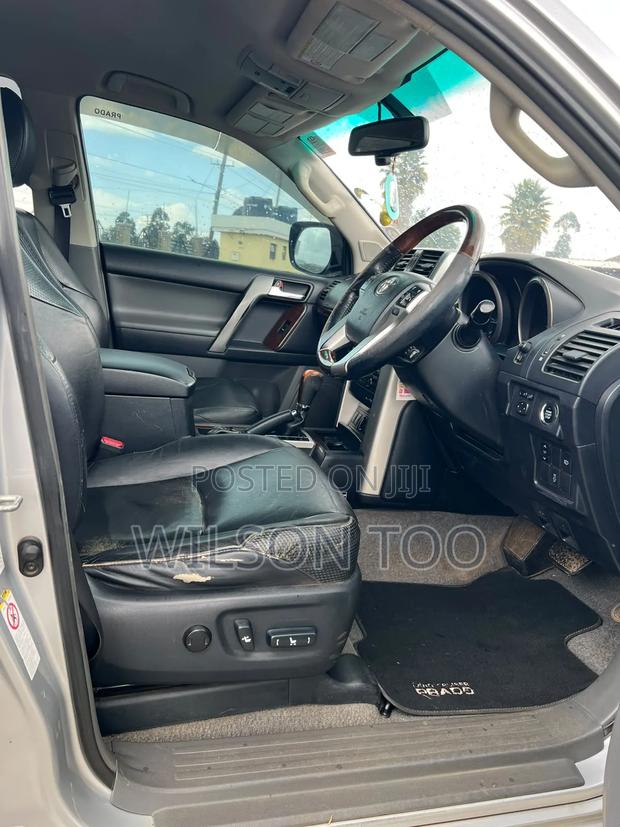 Toyota Land Cruiser Prado 2010 Silver