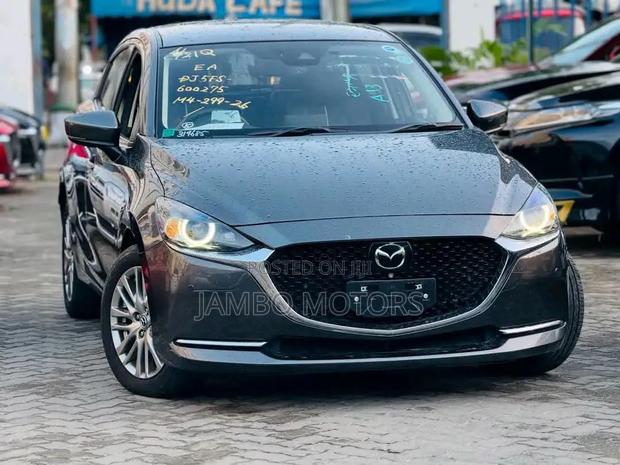 Mazda 2 2021