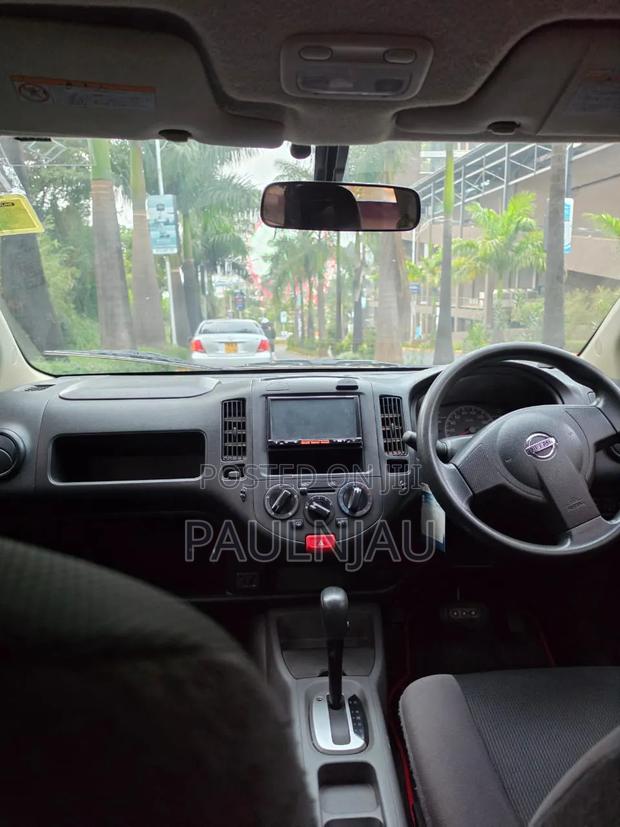 Nissan Advan 2015