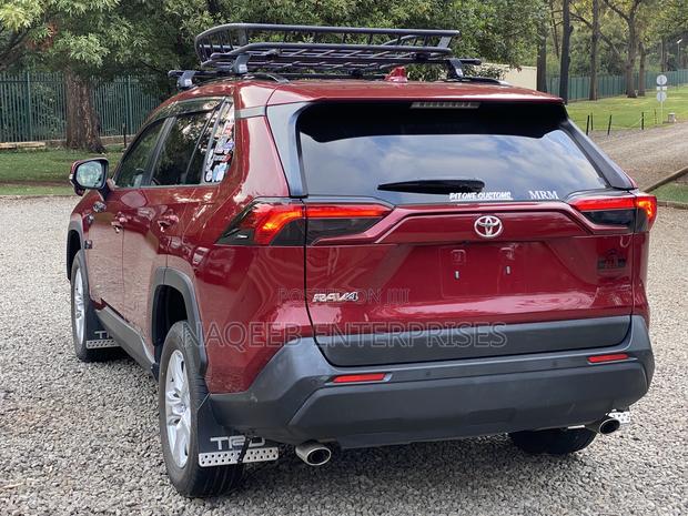 Toyota RAV4 2019 Maroon