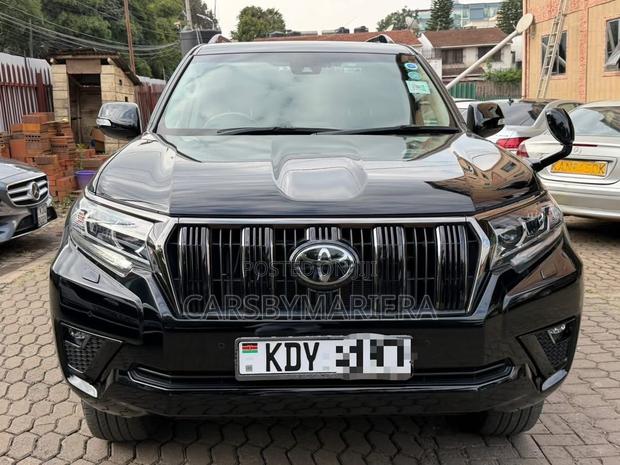 Toyota Land Cruiser Prado 2.7 2021 Black