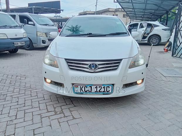 Toyota Blade 2011 White