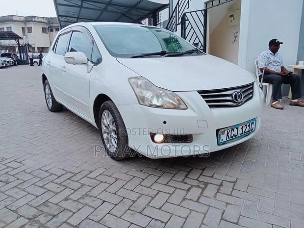 Toyota Blade 2011 White