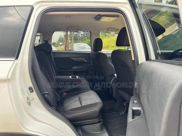Mitsubishi Outlander 2020