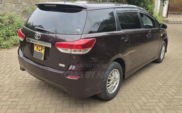 Toyota Wish 2011 Burgundy