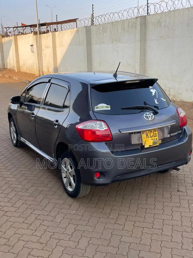 Toyota Auris 2009 Gray