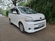 Toyota Voxy 2011 White for sale