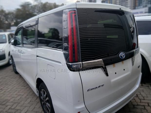 Toyota Esquire 2019 White