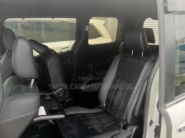 Toyota Esquire 2019 White