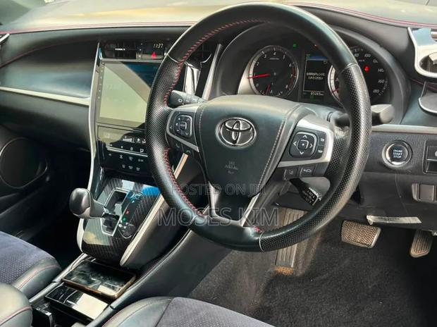 Toyota Harrier 2018 White