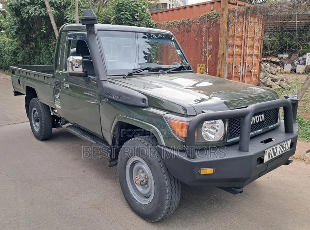 Toyota Land Cruiser 79 Series 2012 Green
