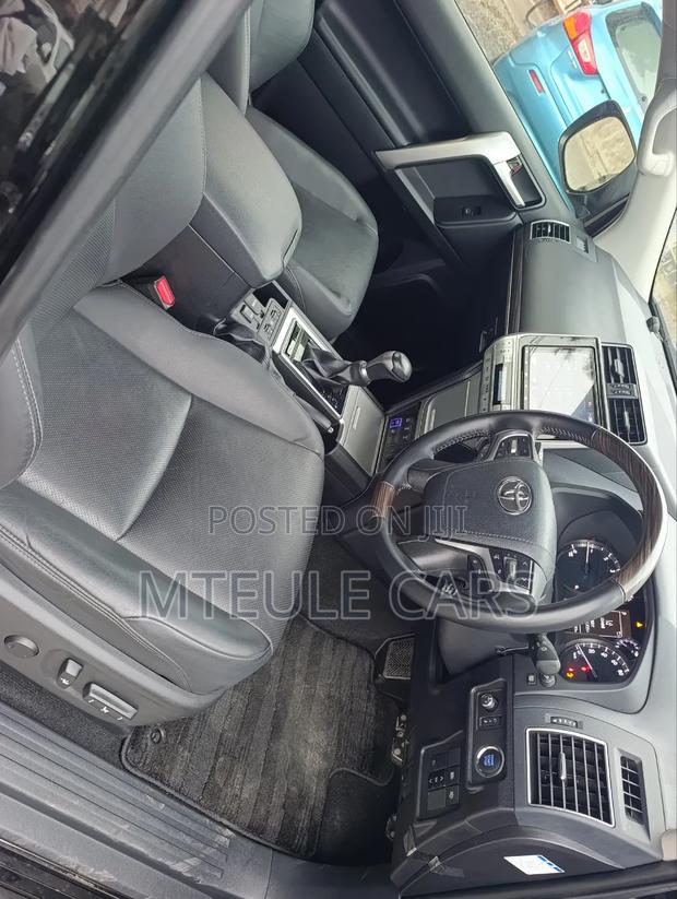 Toyota Land Cruiser Prado 2021