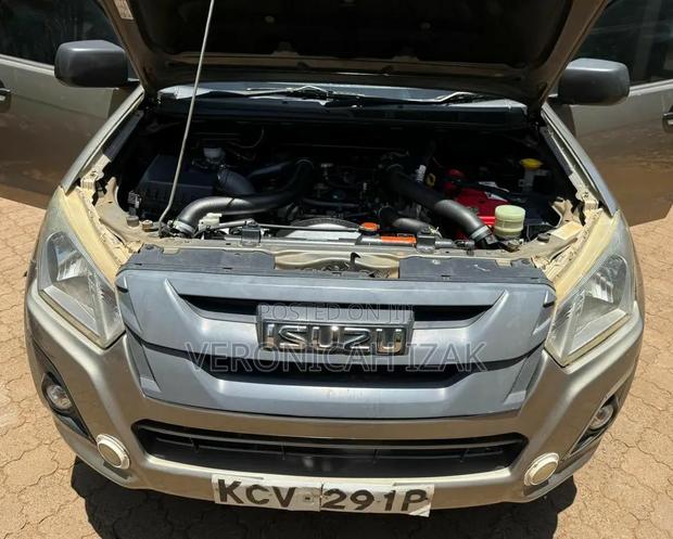 Isuzu D-MAX 2019 Brown