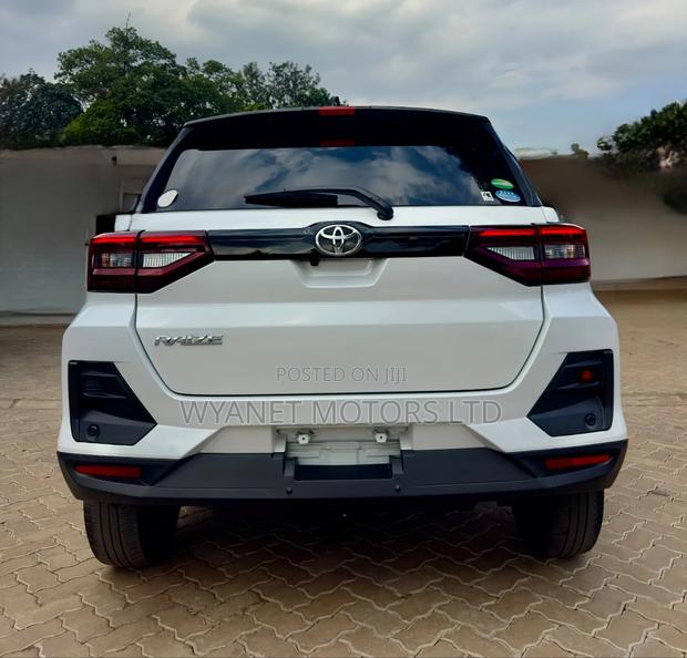 Toyota Raize 2020 White