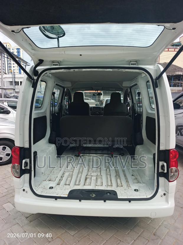 Nissan NV200 2018 White