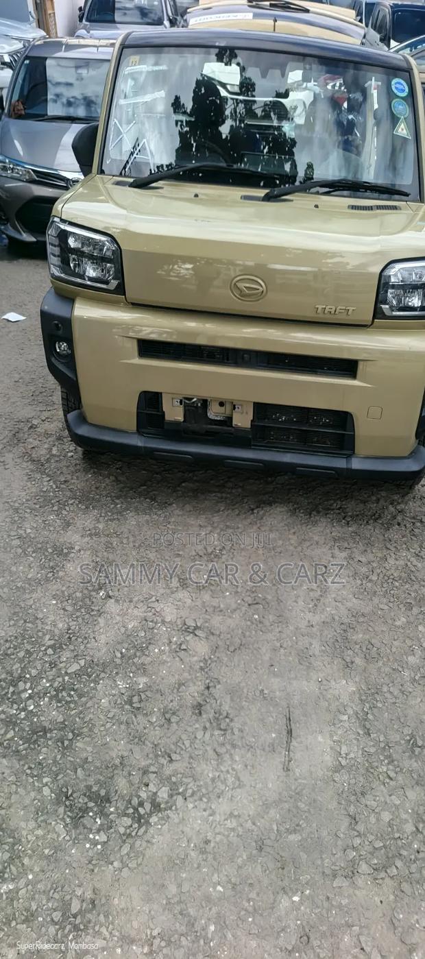 Daihatsu Tanto 2021