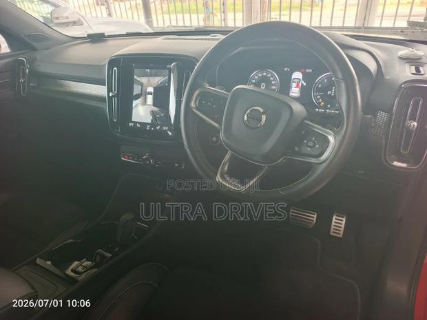 Volvo XC40 2019 Maroon