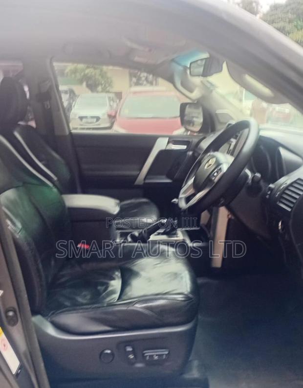Toyota Land Cruiser 2010 Brown