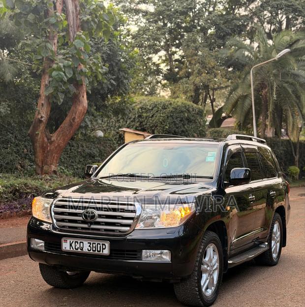Toyota Land Cruiser Prado 2011
