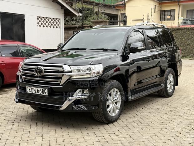 Toyota Land Cruiser 2016 Black