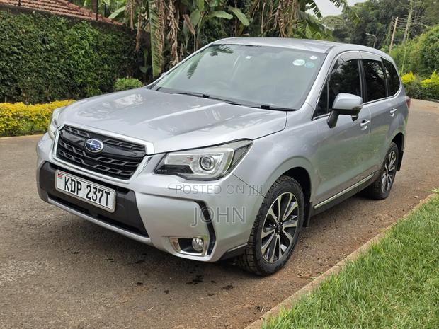 Subaru Forester 2.0XT Premium AWD 2017 Silver