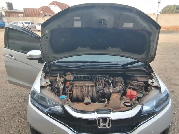 Honda Fit 2017 Silver
