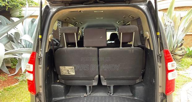 Toyota Noah 2010 Gray