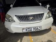 Toyota Harrier 2012 White for sale