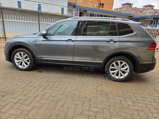 Volkswagen Tiguan 2.0T SEL Premium R-Line AWD 4MOTION 2019 Gray