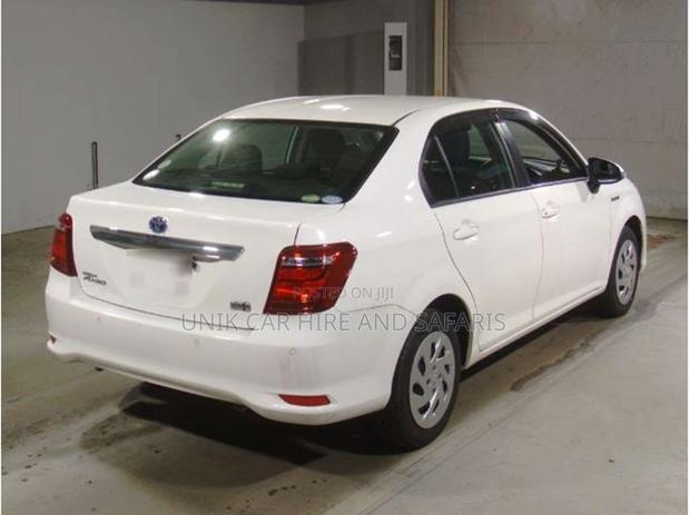 Toyota Axio 1.5 Hybrid 2WD 2020 White