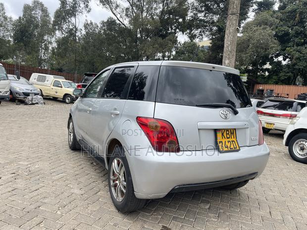 Toyota IST 2004 Silver