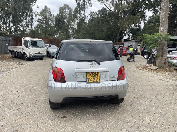 Toyota IST 2004 Silver