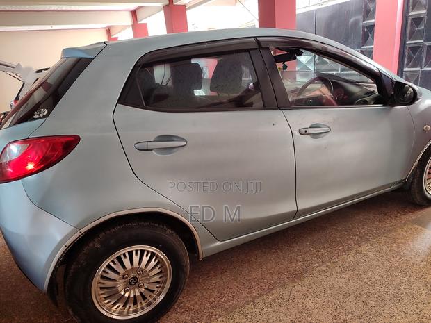 Mazda Demio 2009 Blue