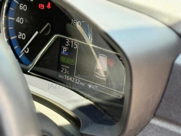 Toyota Corolla Fielder 1.5 Hybrid FWD 2018 Silver