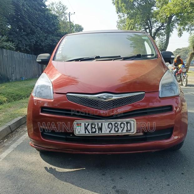 Toyota Ractis 2009 Red