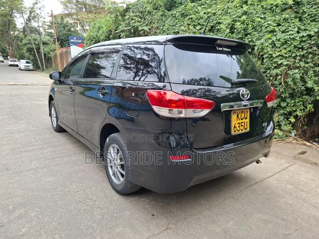 Toyota Wish 2012 Black