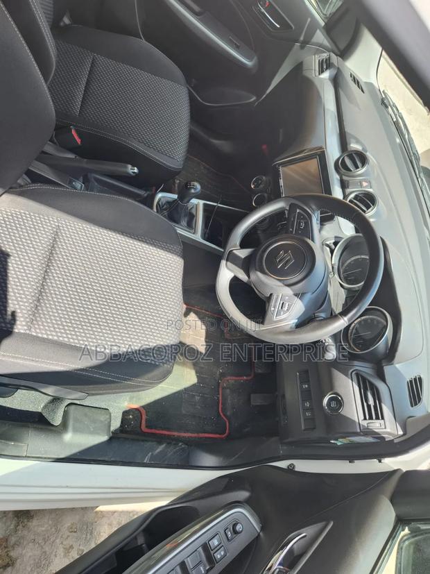Suzuki Swift 2019 White