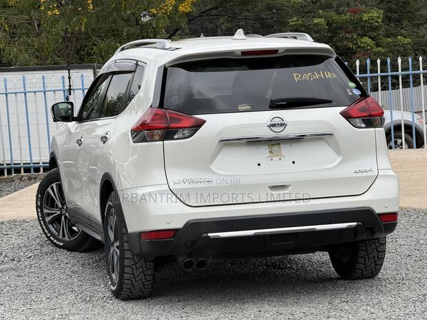 Nissan X-Trail 2.0 Petrol AWD 2019 White