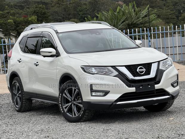 Nissan X-Trail 2.0 Petrol AWD 2019 White